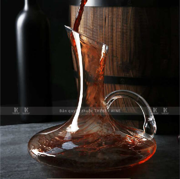 binh-tho-ruou-vang-decanter-co-dien-1