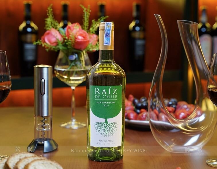 ruou-vang-trang-ngon-Raiz De Chile Sauvignon Blanc