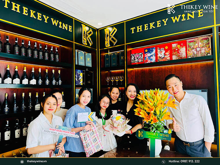 Chúc mừng ngày Phụ Nữ Việt Nam 20/10 cùng TheKey Wine 5